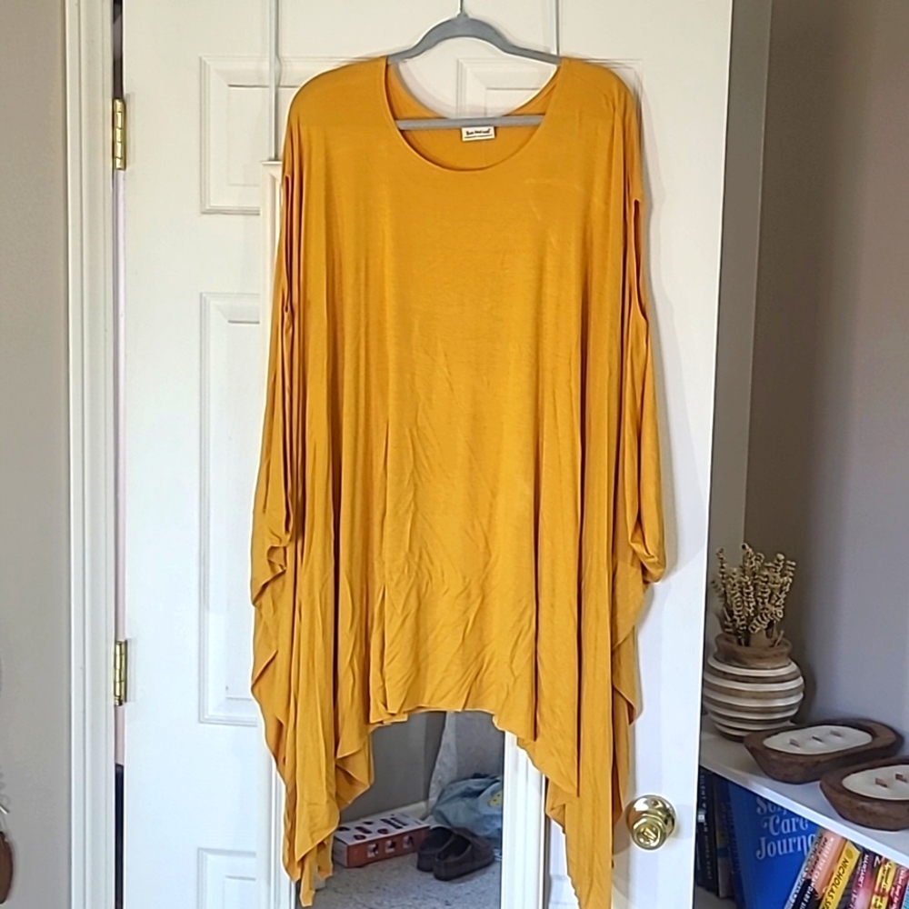 Three Bird Nest Wren Tunic